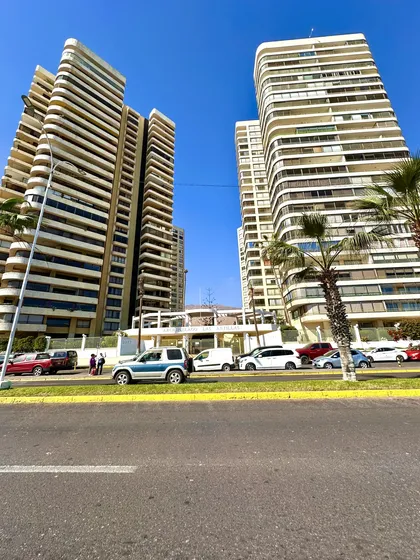 Se Vende Departamento Frente Al Mar, Cond Las Antillas, 4d