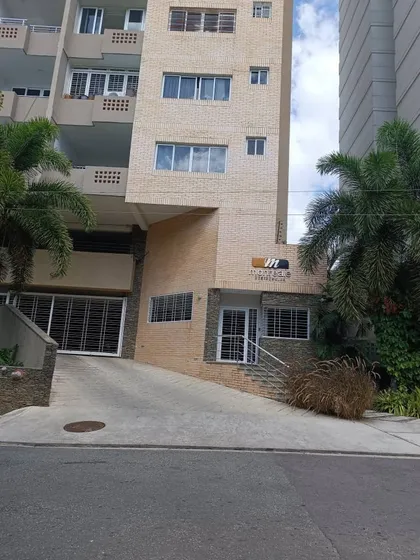Apartamento En Alquiler Res. Monreale Las Chimeneas