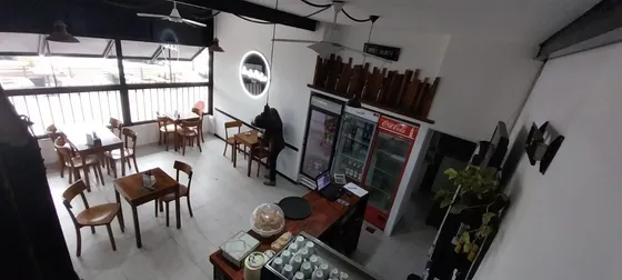 Bar Ubicado En Av San Martin