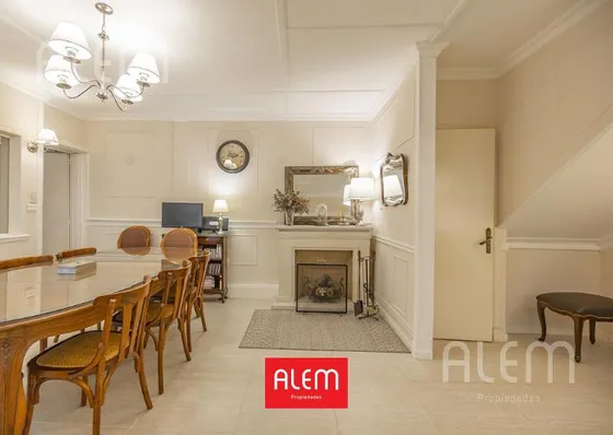 Casa De 3 Dormitorios En Venta En Centro De  Lomas