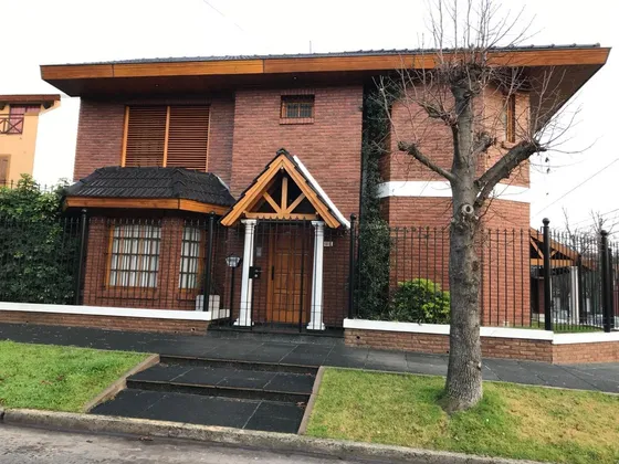 Casa En Venta: Sobre Manuela Pedraza - Martin Coronado 