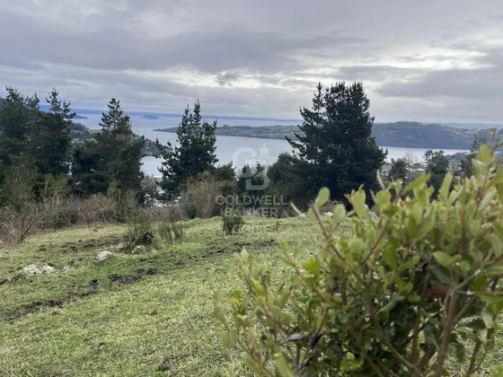 Campo Con Hermosa Vista Al Lago Ranco.