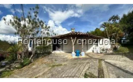 #25-10372   Maravillosa Casa En La Lagunita