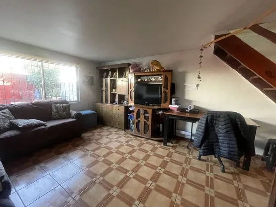 Vende Casa Argos/cristóbal Colon, 2 Dorm, 1 Baño.