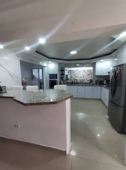 Casa  En Venta  Valencia,  Prebo Urb. Sabana  Larga, Remodelada Con Anexo  (mer)