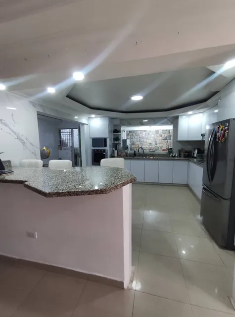 Casa  En Venta  Valencia,  Prebo Urb. Sabana  Larga, Remodelada Con Anexo  (mer)