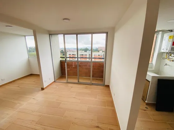 Agradable Y Cómodo Apartamento En Arriendo En Unidad Cerrada Sector Fontibón, Con Excelentes Zonas Comunes
