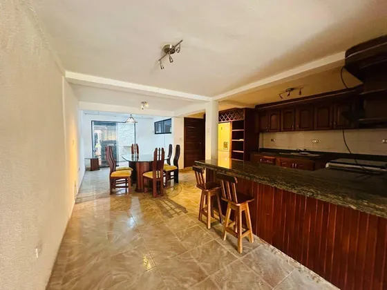 Michelle Vende/alquiler Townhouse En La Esmeralda Mr /9