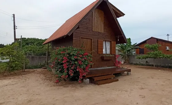 Lindo Chalé Recém Construído Em Jaguaruna Sc