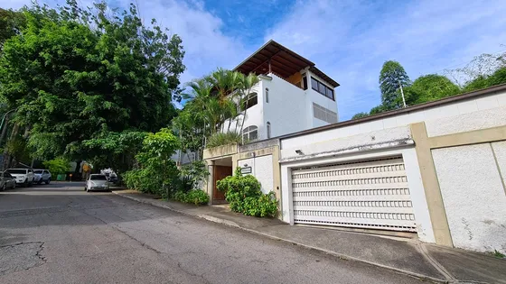 En Venta Edificio De 3 Pisos Altamira, Chacao (norte), Caracas