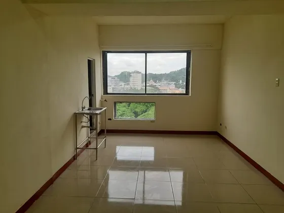 Se Vende Oficina Frente Al Parque Centenario