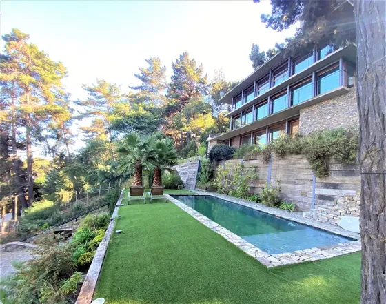 Espectacular Casa En Venta De 7 Dorm. En Zapallar