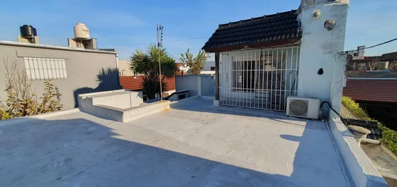 Casa En Venta Ramos Mejia 5 Ambientes Terraza Patio Lote Propio 