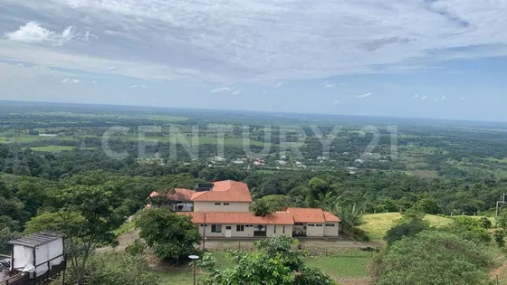 Lote De 1 Hectarea Frente Al Club Santa Teresita