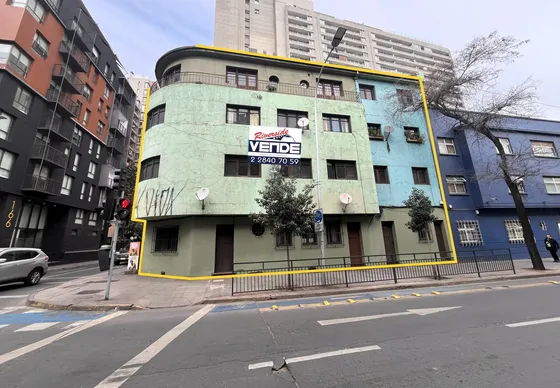 Edificio, Esquina De Lord Cochrane Y Tarapacá, Stgo Centro