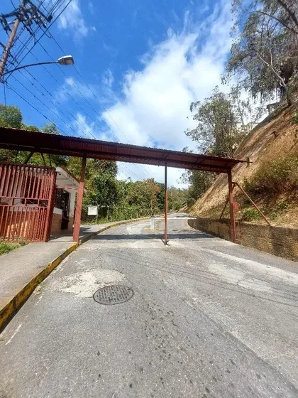 Best House Vende Apartamento En Residencia Las Flores