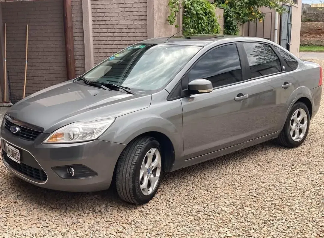 Ford Focus 2 2.0 Ghia At