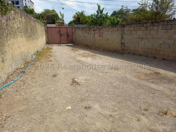 Milagros Inmuebles Terreno Venta Barquisimeto Lara Zona Este Nueva Segovia Economica Residencial Economico Comercial Código Inmobiliaria Rent-a-house  24-23028