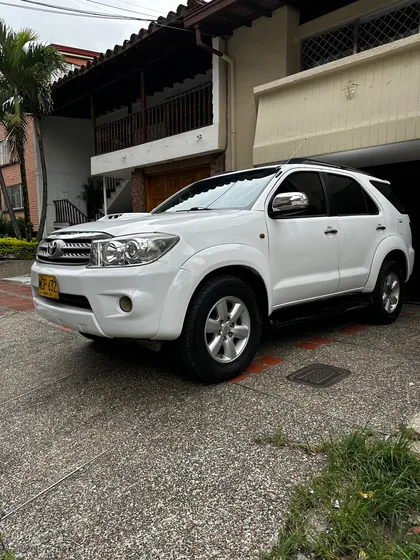 Toyota Fortuner 3.0 Sr5