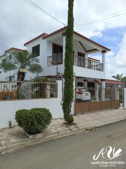 Hermosa Casa De Cerro Alto