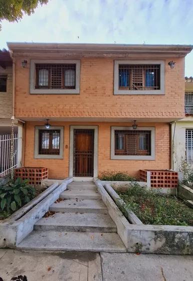 Casa Naguanagua Dos Niveles Amplia Con Patio Y Anexo Independiente Urbanizacion Chaguaramal 