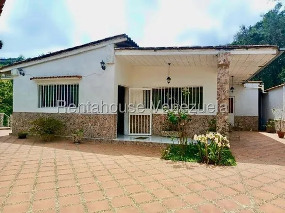 Casa En Venta Con Terreno Para Siembra Los Teques