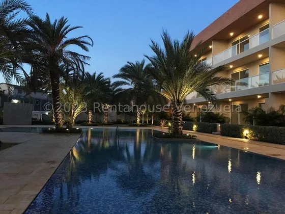 Conjunto Residencial Los Olivos, Edificio De Lujo En Pampatar