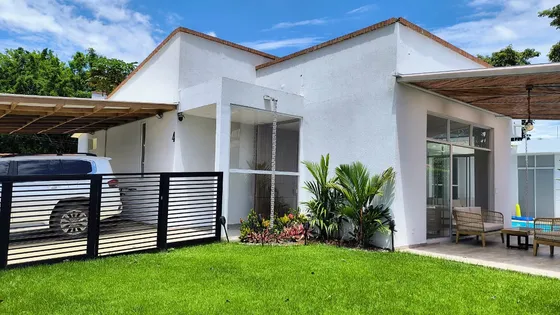 4hab / 5bañ  Casa Campestre 595m² Con Piscina Privada Y Jacuzzi  La Morada $950m