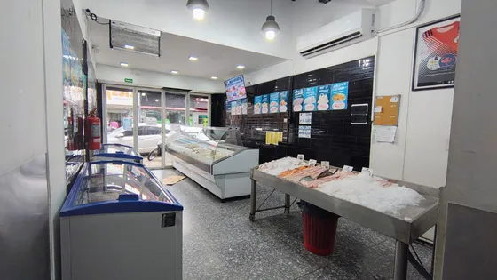 Granja Polleria Pescaderia En Velez Sarsfield Centro Comercial