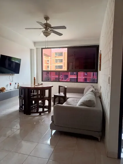 Grey Zuloaga De Inzitu Realtors Alquila Apartamento En Naguanagua Tazajal Bayona Country Solo Clientes