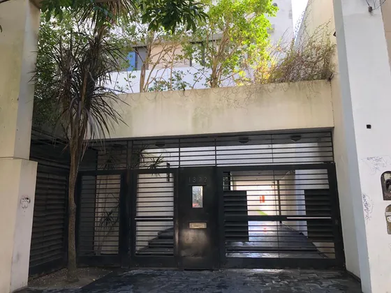 Oficina En Venta Con Cochera Calle 11 Entre 60 Y 61