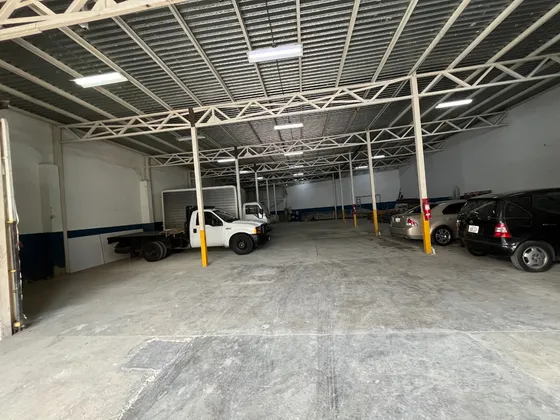Impecable Galpon En Alquiler En San Agustin Norte De 1200m2 De Construccion Remodelado