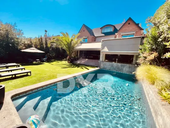 Casa En Venta San Carlos De Apoquindo 5 Dorms 5 Baños