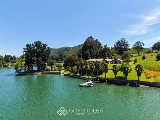 Casa En Venta De 5 Dorm. En Las Cabras
