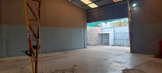 Arriendo Galpon Amplio Con Oficinas A Mts De Dgo Santa Maria
