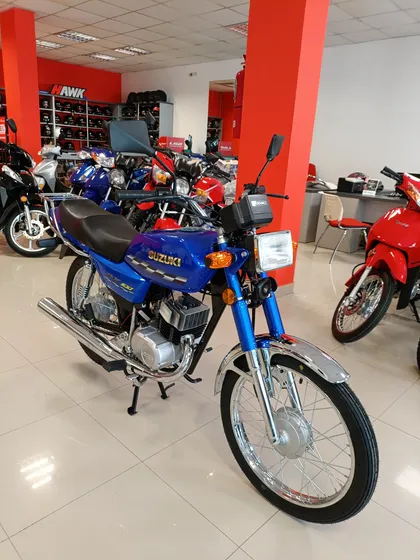 Suzuki Ax 100 - No Yamaha - No Honda - No Kawasaki