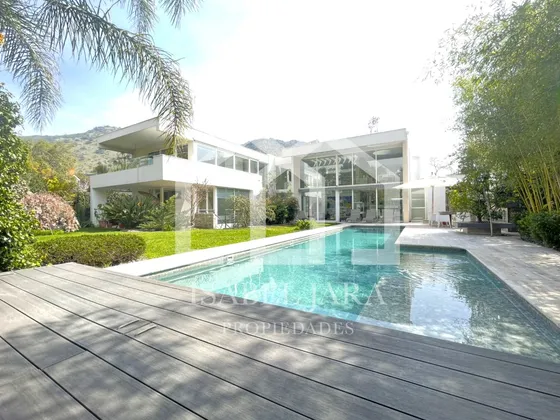 Espectacular Casa Mediterránea En Venta 4d/4b Los Trapenses