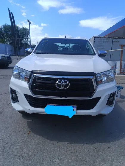 Toyota Hilux Pick-up 2.8 Cd Srv 177cv 4x2