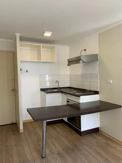 Departamento En Arriendo En Metro Las Rejas Ic