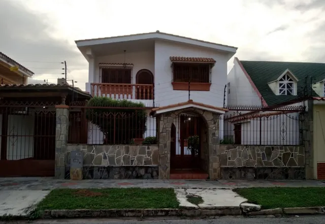 Casa En Venta Urb La Trigaleña Calle Abierta Zr
