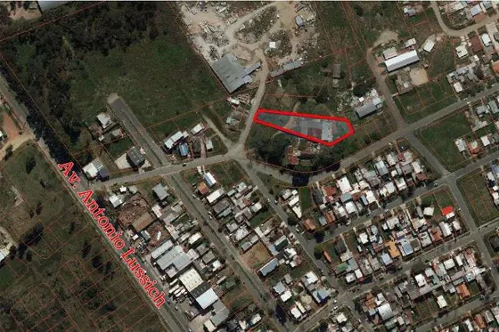 Gran Galpón Alquiler Maldonado Con Terreno Sólido Y Espacioso A Minutos De Punta Del Este: Ubicación Estratégica Y Máxima Funcionalidad