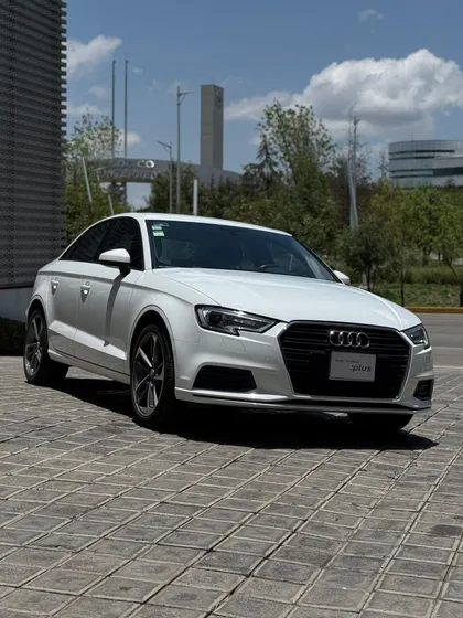 Audi A3 2.0 Sedán L Dynamic At Dsg