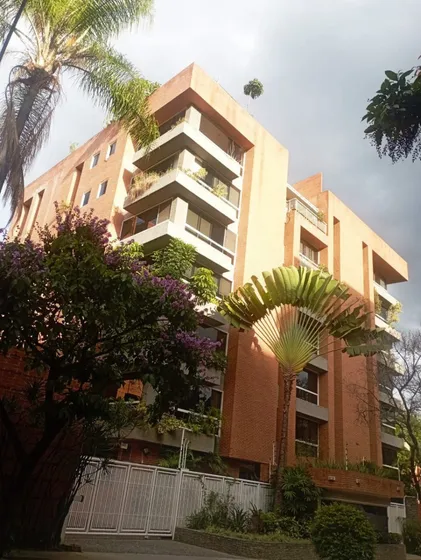 Apartamento En Venta 123,54 M²; 3h/2b/3pe En Campo Alegre, Chacao, Caracas