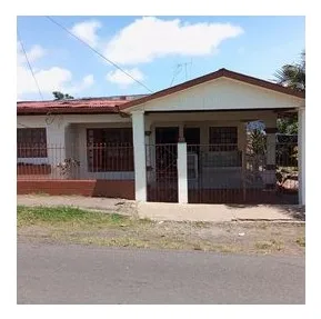 Se Vende Casa En Palmares De Alajuela