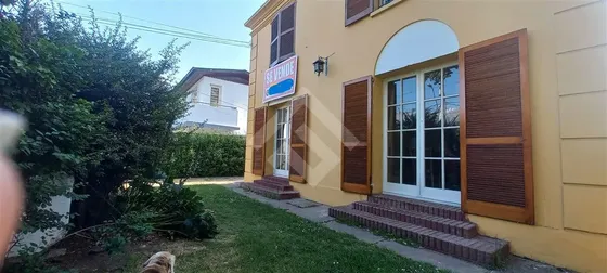 Casa En Venta De 5 Dorm. En Ñuñoa, Gran Terreno
