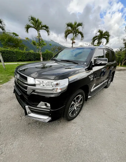 Toyota Land Cruiser 200 Vx-r Gts
