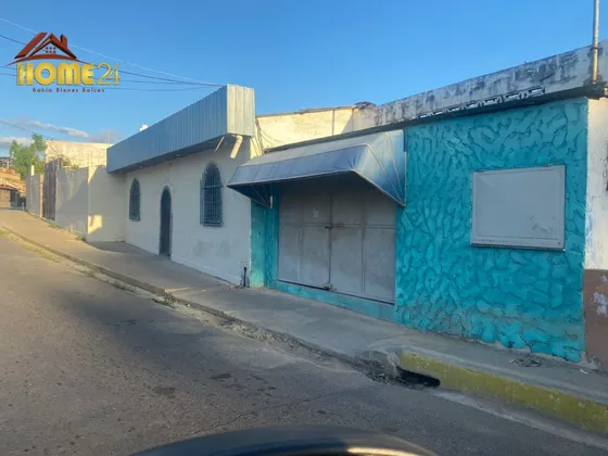 Terreno Con Bienechuria