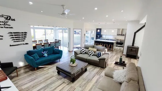 Casa En Venta - 4 Dormitorios 4 Baños - Cochera - 1.200 Mts2 - Bella Italia, Santa Fe