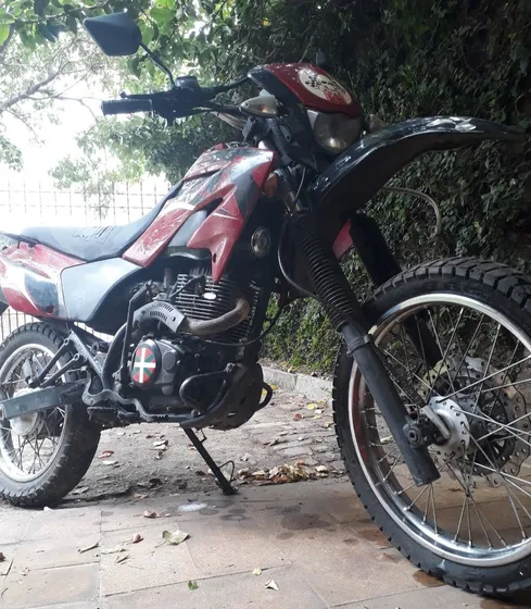 Ztt250 Monoshock, Patada,muy Buen Estado,poco Uso,titular