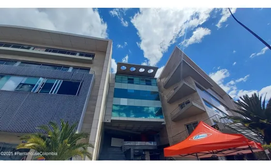 Comercial En  Zona Franca(bogota) Rah Co: 25-1273